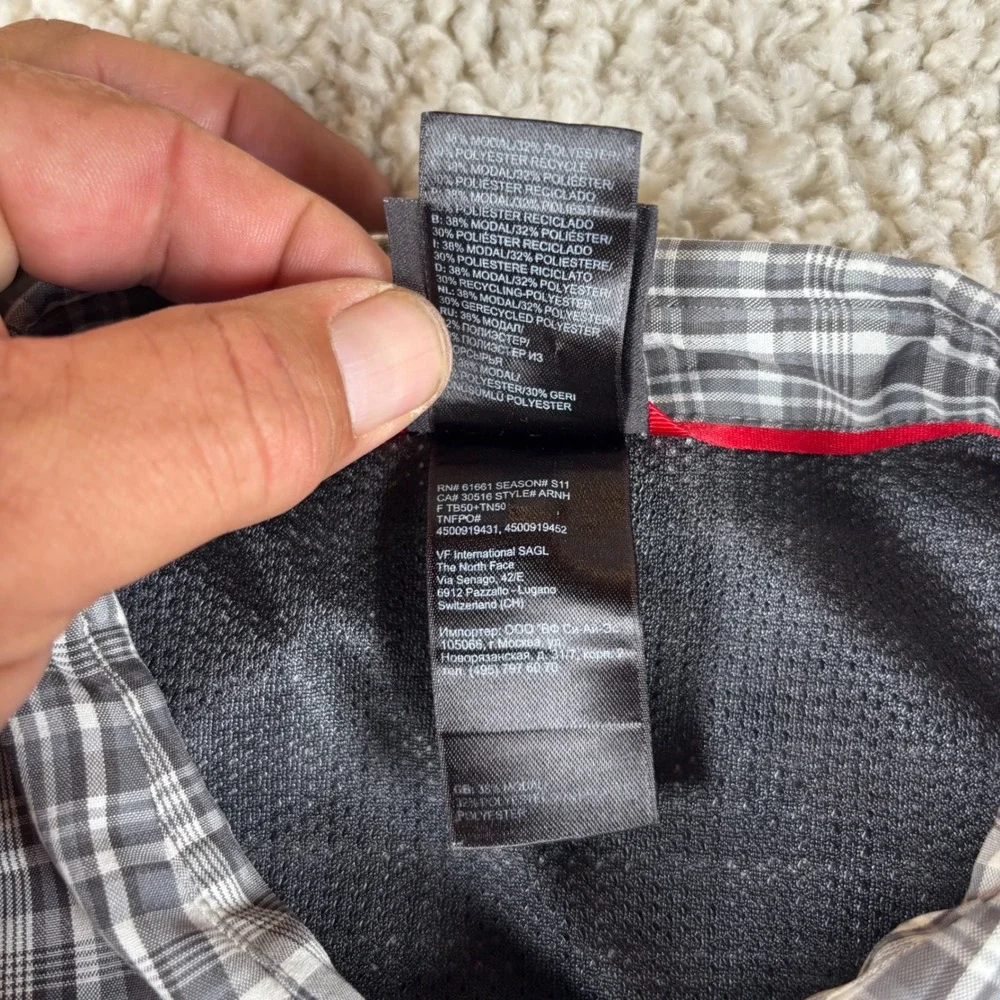 The North Face Men Button Up Shirt Large Gray Plaid Short Sleeve Hiking Gorpcore
